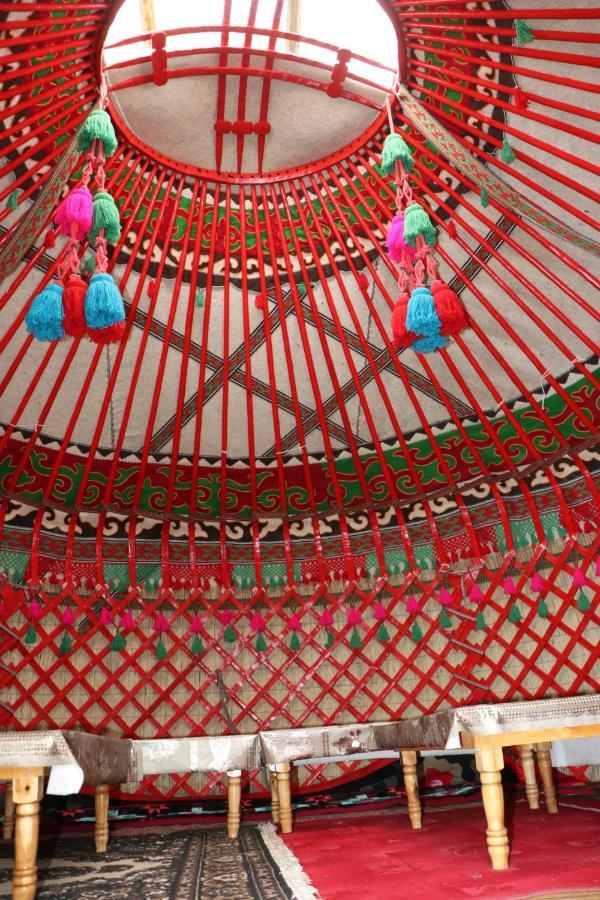 Guest House Baiel Bokonbayevo Ngoại thất bức ảnh
